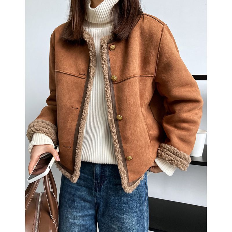 Elena Heritage Sherpa Jacket – Timeless Warmth for Cooler Days