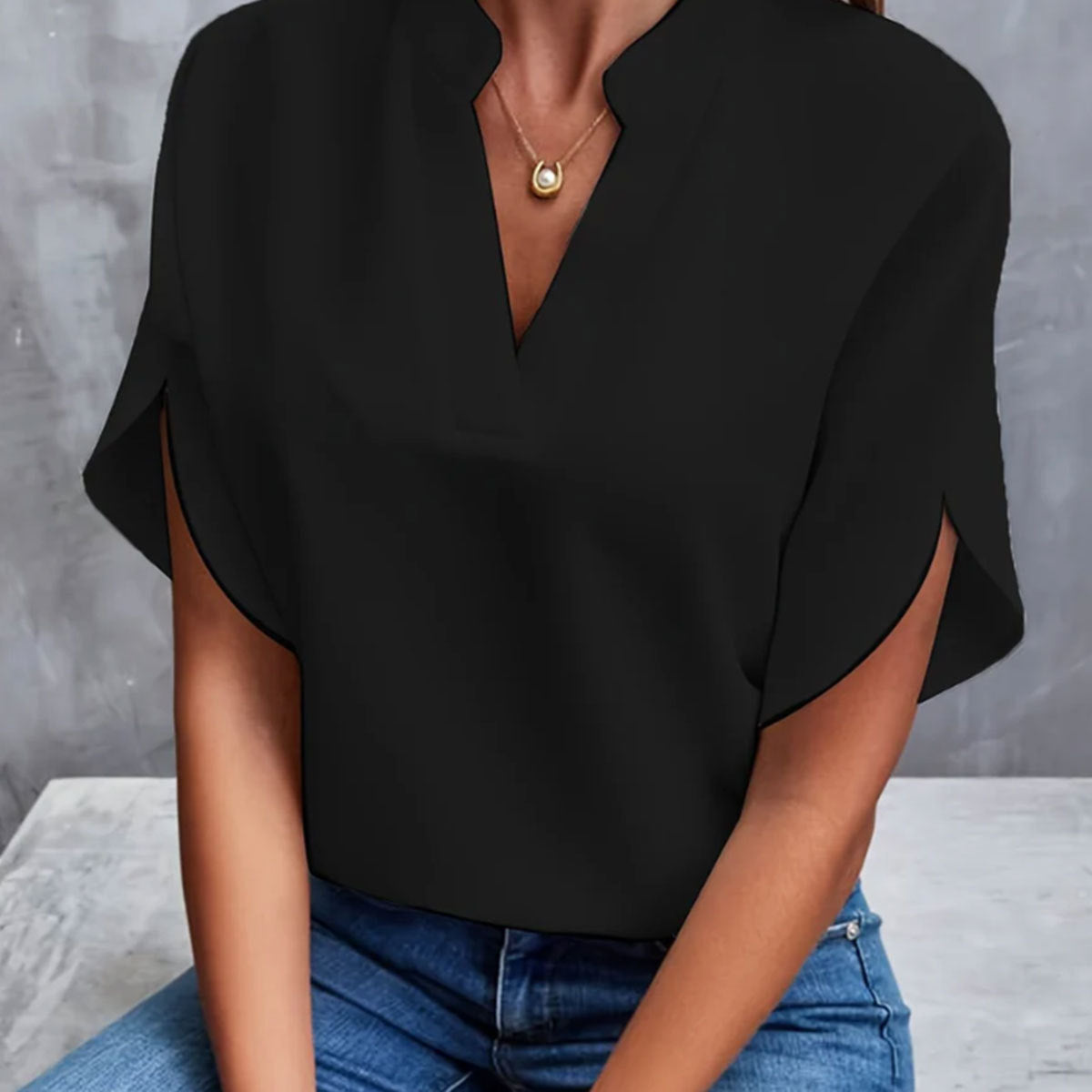 Sophia Elegant Flow Blouse – Effortless Style for Beautiful Days