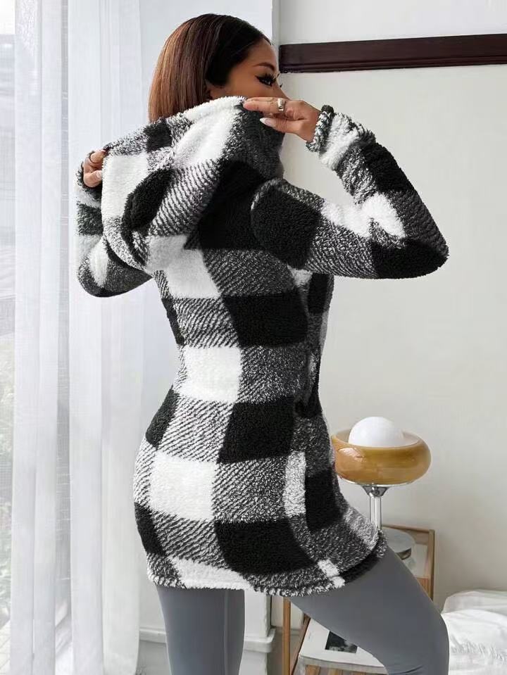 Avery Cozy Check Zip Coat – Soft Warmth for Everyday Comfort
