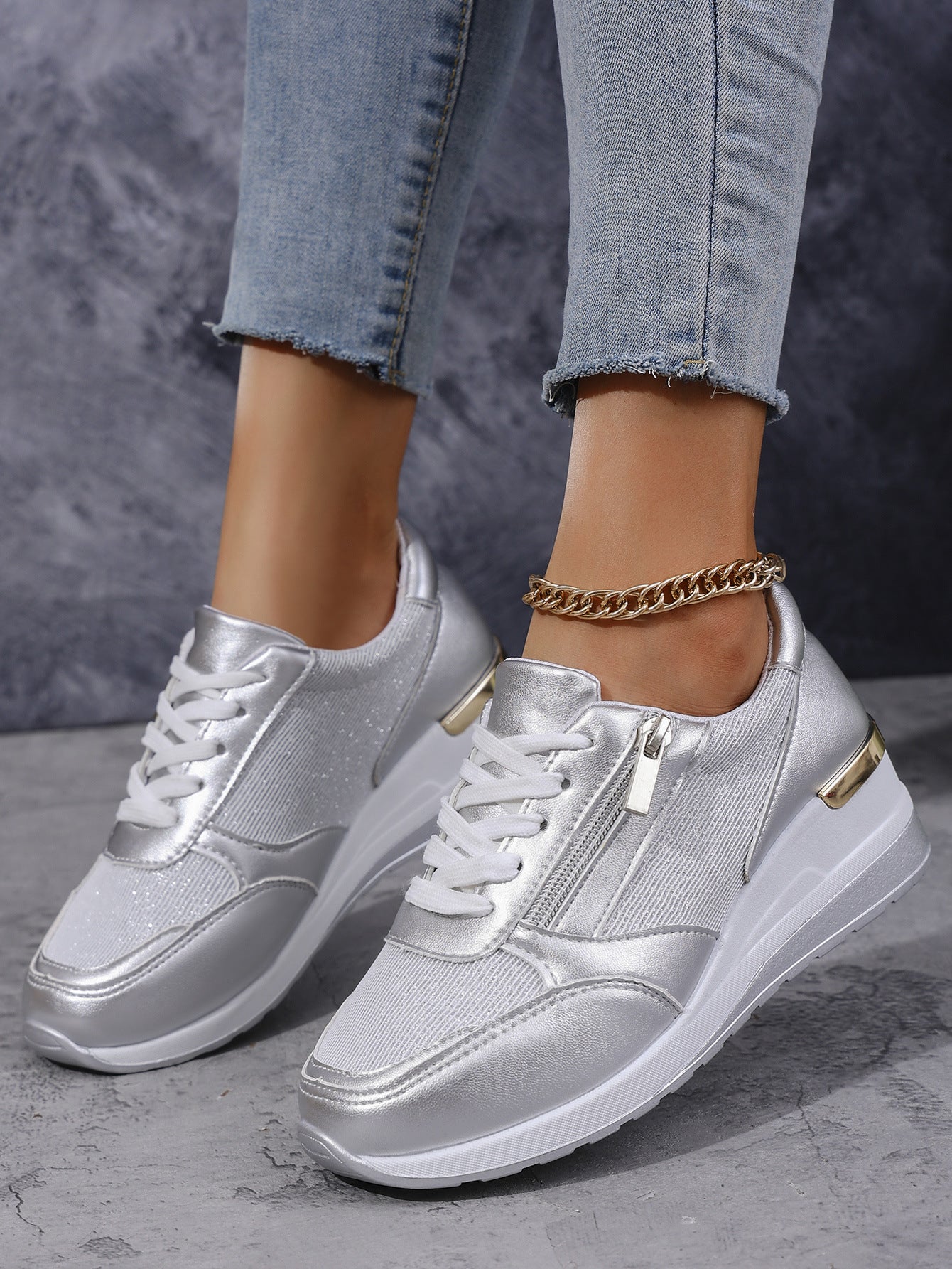 Clara Comfort Zip Sneakers – Elegant Support for Everyday Walking