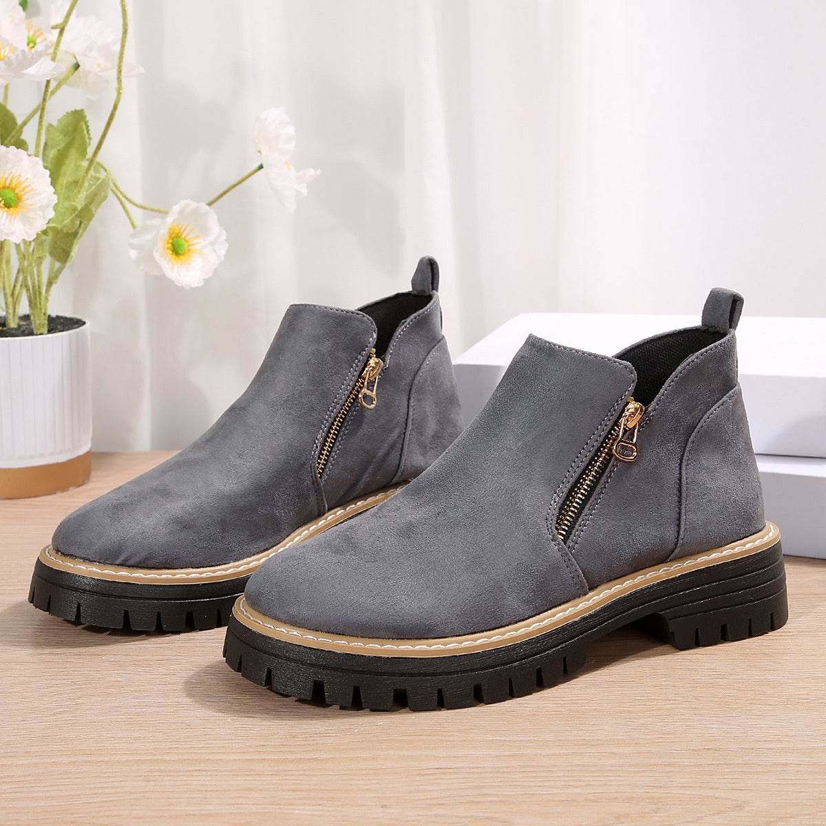 Victoria Comfort Support Boots – Stable Comfort for Everyday Steps