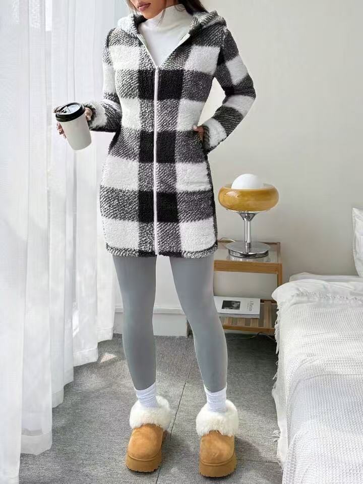 Avery Cozy Check Zip Coat – Soft Warmth for Everyday Comfort